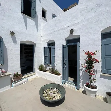 Windhouses * Serifos Town