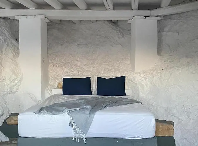 Windhouses * Serifos Town