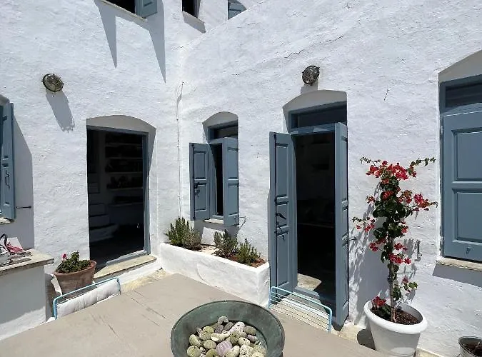 Windhouses * Serifos Town